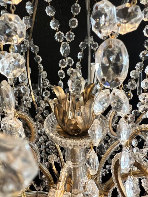 A PAIR OF EIGHT LIGHT FLORENTINE ANTIQUE CHANDELIERS - ADDITIONAL PHOTO 6