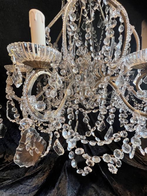 A PAIR OF EIGHT LIGHT FLORENTINE ANTIQUE CHANDELIERS - ADDITIONAL PHOTO 9