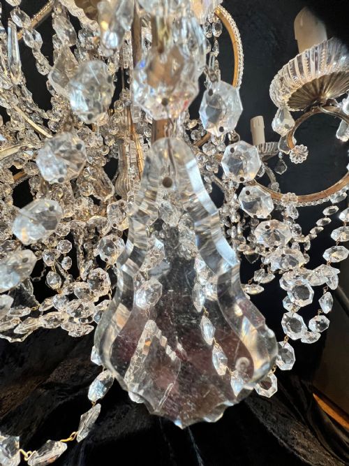 A PAIR OF EIGHT LIGHT FLORENTINE ANTIQUE CHANDELIERS - ADDITIONAL PHOTO 10