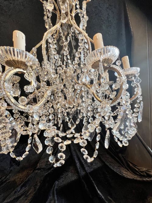 A PAIR OF EIGHT LIGHT FLORENTINE ANTIQUE CHANDELIERS - ADDITIONAL PHOTO 11