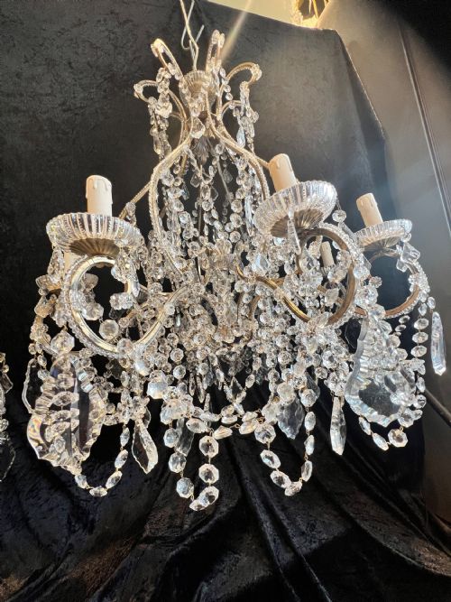 A PAIR OF EIGHT LIGHT FLORENTINE ANTIQUE CHANDELIERS - ADDITIONAL PHOTO 13