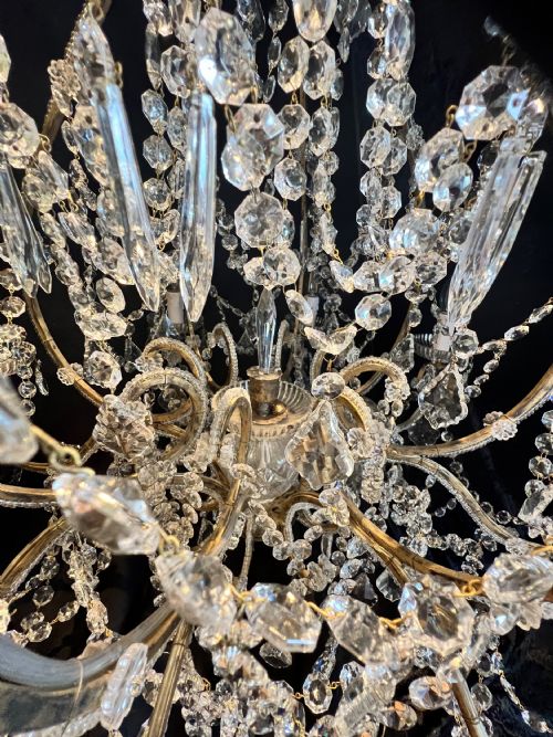 A PAIR OF EIGHT LIGHT FLORENTINE ANTIQUE CHANDELIERS - ADDITIONAL PHOTO 15