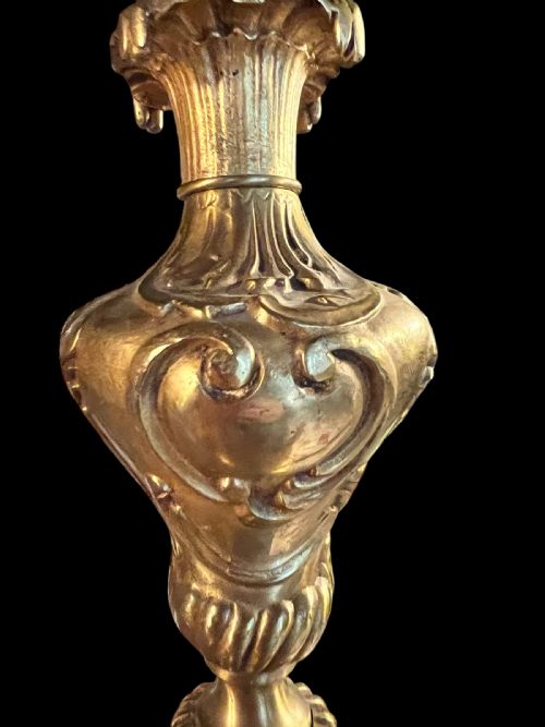 FRENCH HEAVY BRASS SIX LIGHT ANTIQUE CHANDELIER - ADDITIONAL PHOTO 5