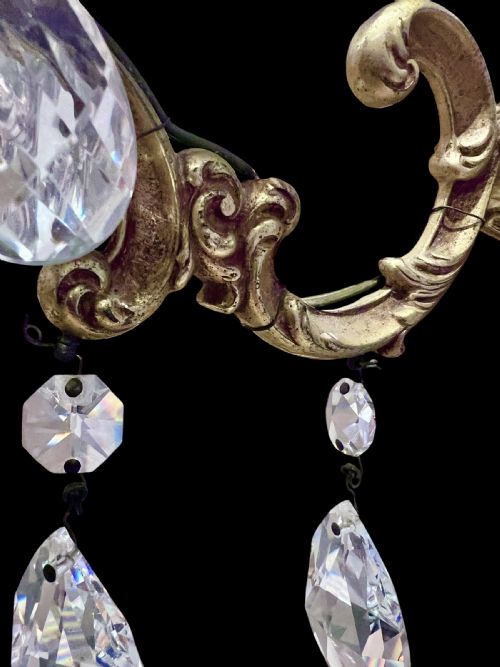 A PAIR OF STUNNING TWO LIGHT FRENCH GILT BRASS AND CRYSTAL ANTIQUE WALLLIGHTS - ADDITIONAL PHOTO 7