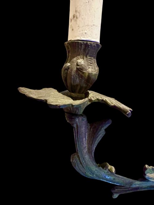 A SET OF 4 FRENCH TRIPLE ARM ANTIQUE BRASS WALL LIGHTS - ADDITIONAL PHOTO 2