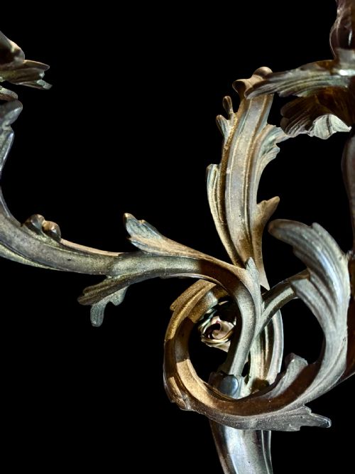A SET OF 4 FRENCH TRIPLE ARM ANTIQUE BRASS WALL LIGHTS - ADDITIONAL PHOTO 5