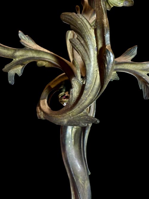 A SET OF 4 FRENCH TRIPLE ARM ANTIQUE BRASS WALL LIGHTS - ADDITIONAL PHOTO 8