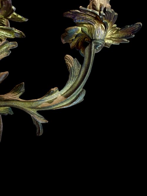 A SET OF 4 FRENCH TRIPLE ARM ANTIQUE BRASS WALL LIGHTS - ADDITIONAL PHOTO 10