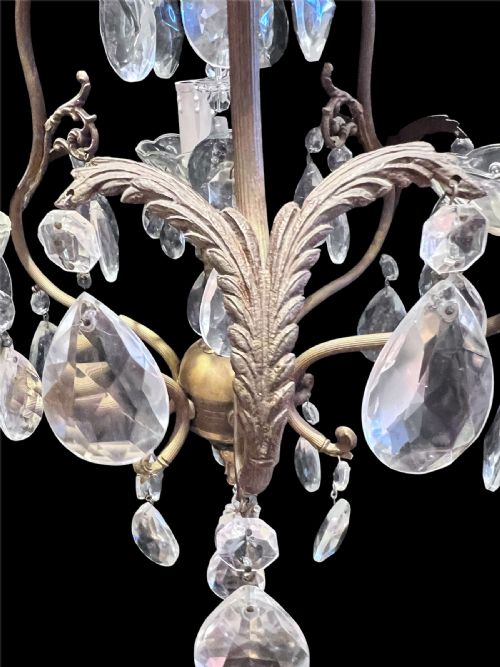 A THREE LIGHT ITALIAN ANTIQUE CHANDELIER - ADDITIONAL PHOTO 2