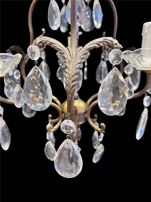A THREE LIGHT ITALIAN ANTIQUE CHANDELIER - ADDITIONAL PHOTO 3