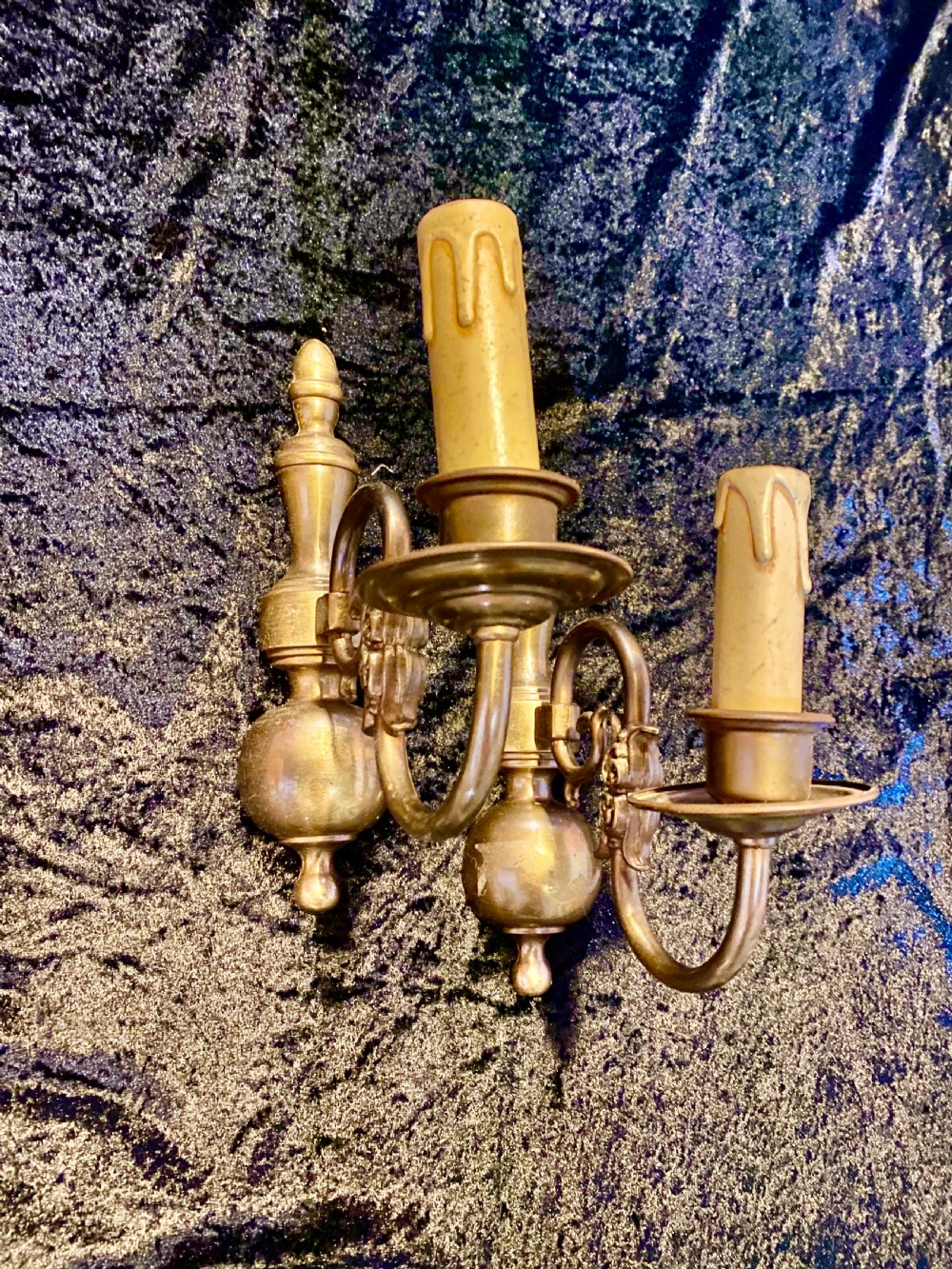 A PAIR OF ANTIQUE DUTCH WALL-LIGHTS View II