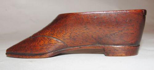Georgian Mahogany Snuff Shoe. Circa 1820