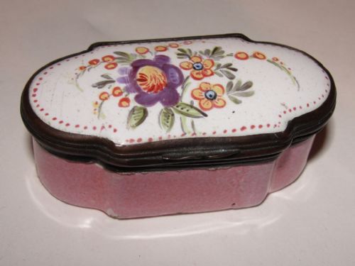 Georgian Bilston Enamel Patch Box. Circa 1785