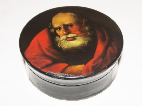 Victorian Russian Papier Mache Patch Box. Circa 1860
