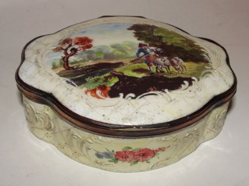 Georgian Bilston Enamel Large Patch Box. Circa 1785