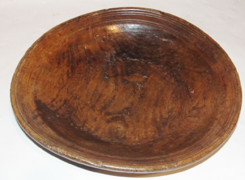 Georgian Walnut Nut or Fruit Bowl. Circa 1770