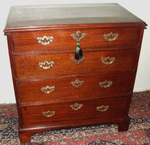 Small Georgian Mahogany Chest of Drawers. Circa 1760
