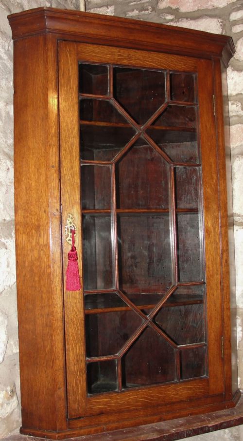 Scottish Georgian Oak Corner Cabinet. Circa 1780