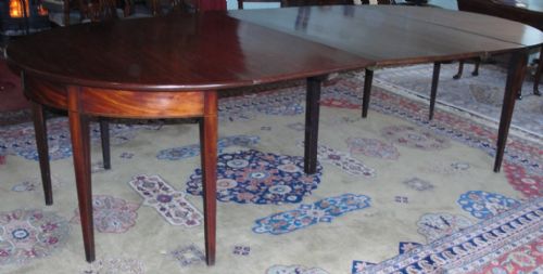 Georgian Mahogany Extending Dining Table. Circa 1790