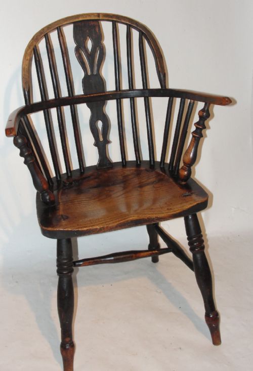 Georgian Elm Windsor Elbow Chair. Circa 1780
