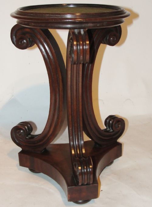 Scottish Regency Mahogany Vase Stand. Circa 1815