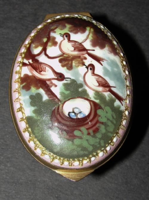 Georgian Bilston Enamel Patch Box. Circa 1780