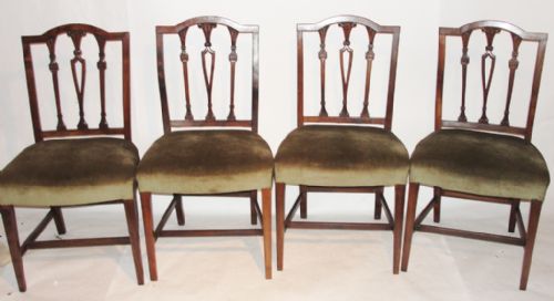 Set 4 Georgian Elm Dining Chairs. Circa 1780