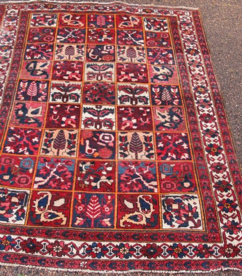 Antique Persian Bactiari Rug. Circa 1920