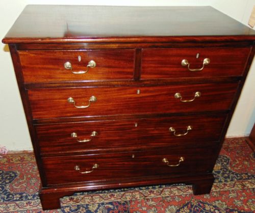 George III Mahogany Chest of Drawers. Circa 1770