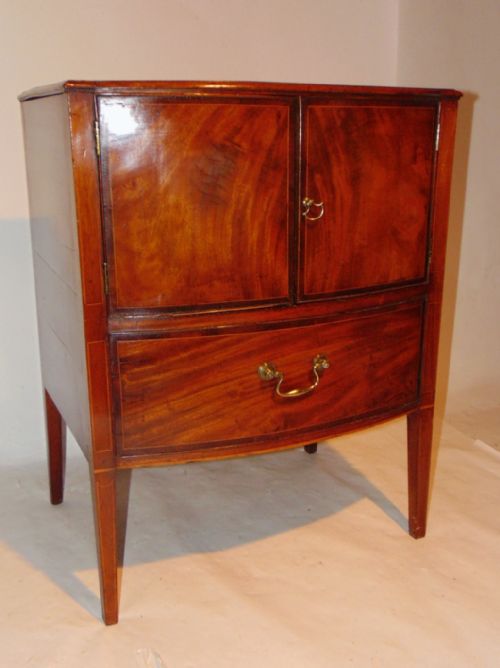 Georgian Mahogany Bedside Commode. Circa 1780