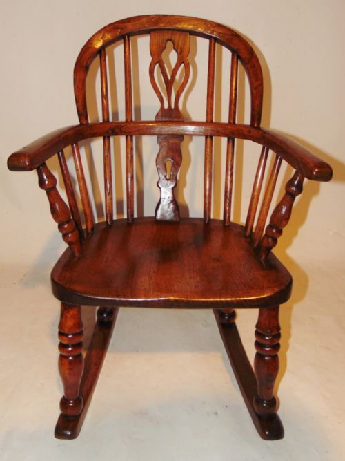 Georgian Elm Child's Windsor Chair. Circa 1830
