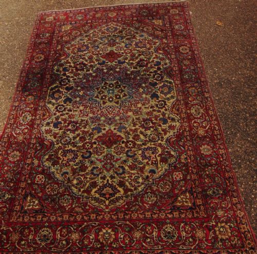 Antique Persian Ispahan Rug. Circa 1910