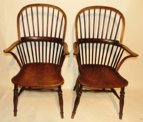 Pair Georgian Elm Windsor Chairs Circa 1830