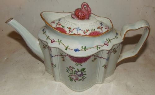 Georgian Leeds Pottery Teapot. Circa 1780