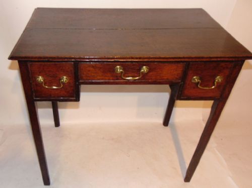Georgian Oak Kneehole Side Table. Circa 1780