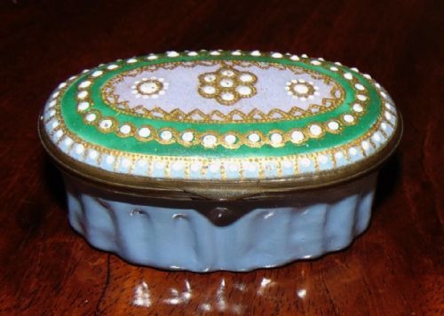 Georgian Bilston Enamel Patch Box. Circa 1785