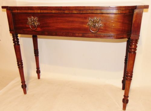 Scottish Georgian Mahogany Serving Table. Circa 1825