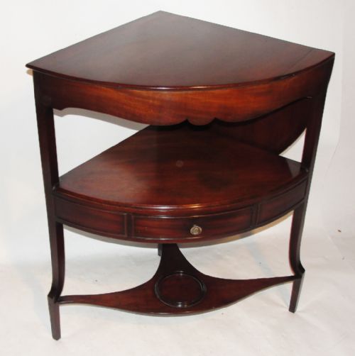 Georgian Mahogany Corner Washstand. Circa 1800