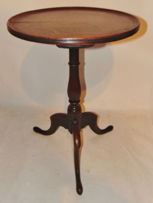 Georgian Oak Dish Top Tripod Table. Circa 1780
