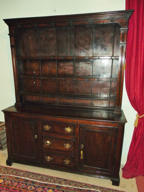 Georgian Shropshire Oak Dresser. Circa 1750