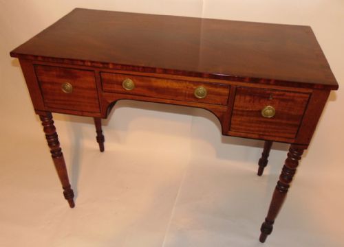 Georgian Mahogany Dressing Table. Circa 1810