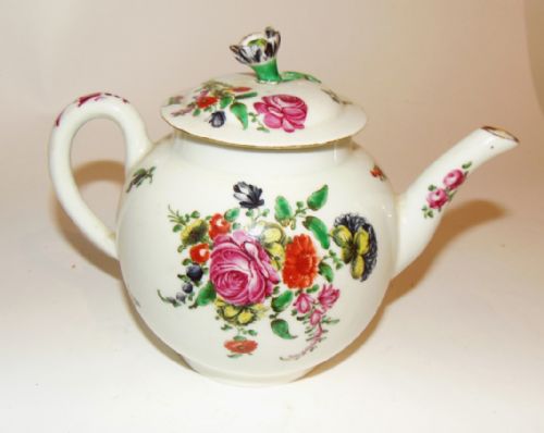 18th Century Worcester Porcelain Teapot Circa 1770