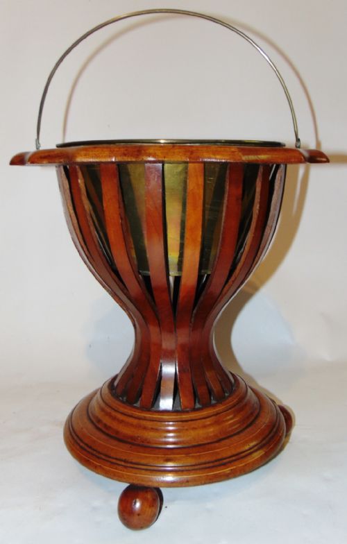 Georgian Mahogany Jardiniere. Circa 1820