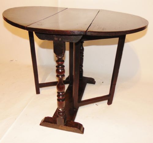 Small Early Oak Gateleg Table Circa 1680