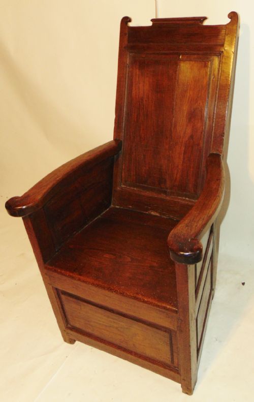 George III Welsh Oak Lambing Chair Circa 1760