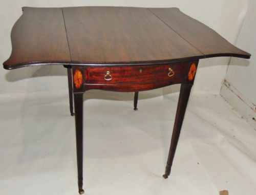 Hepplewhite Mahogany Butterfly Pembroke Table Circa 1780