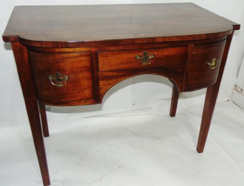 Georgian Mahogany Bow Dressing Table Circa 1790