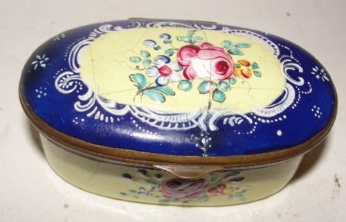 Georgian Bilston Enamel Oval Patch Box Circa 1780