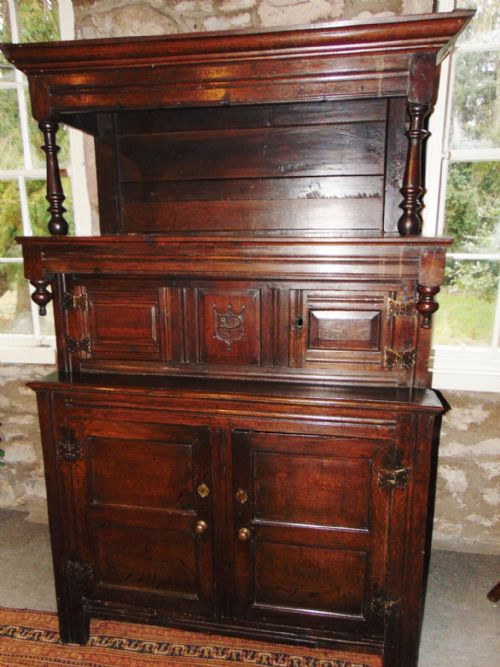 18th. Century Welsh Oak Tridarn Circa 1750