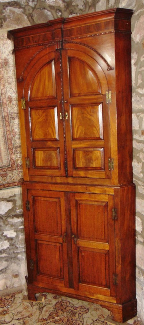Georgian Mahogany Standing Corner Cabinet Circa 1770